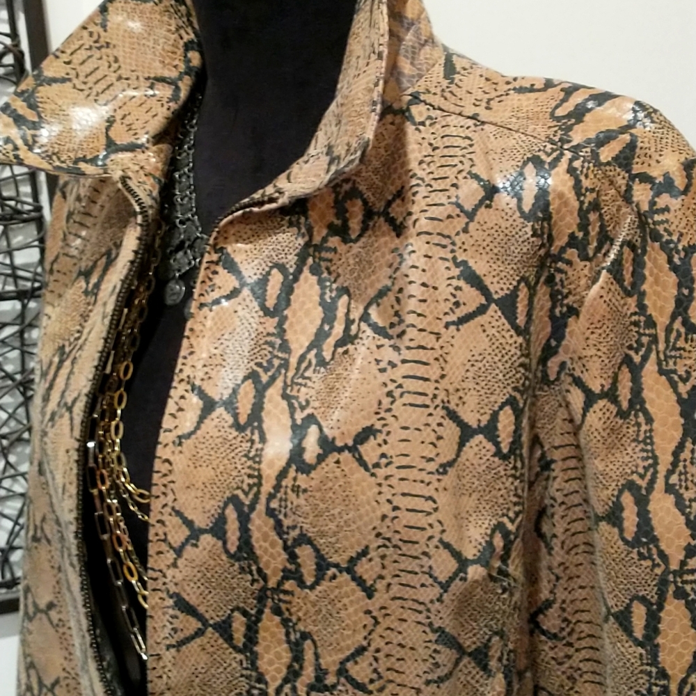 Ladies Authentic Leather Jacket - image 3